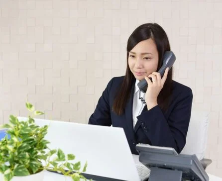 固定電話の移転手続きはいつまでにすれば良い？手続きや料金を解説！