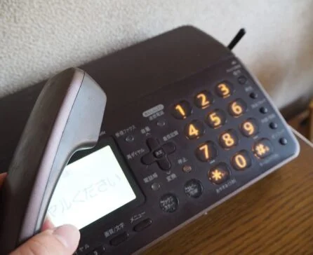 固定電話でナンバーディスプレイを契約するメリット・デメリット