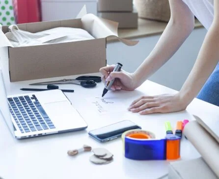 引っ越し時のパソコンの梱包の仕方は？注意点は？