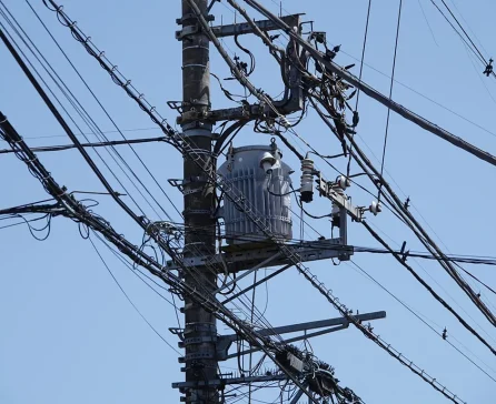 光回線工事は穴あけが必要？不要なケースは？